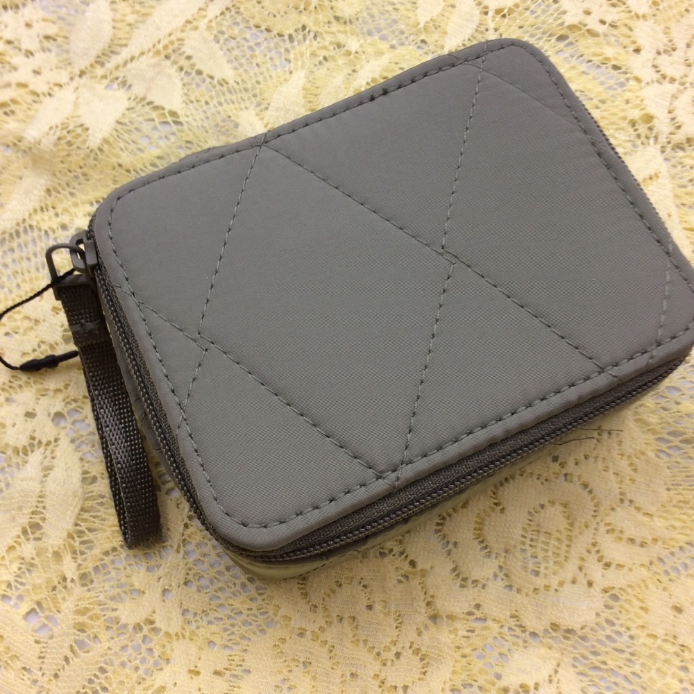 Vera Bradley Essential Travel Case - Picture 3 of 5
